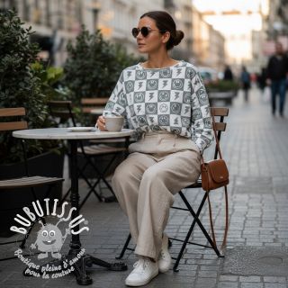 Jersey Happy faces square sage digital print