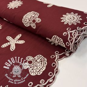 Tissu coton EMBROIDERY Sea ornaments bordeaux