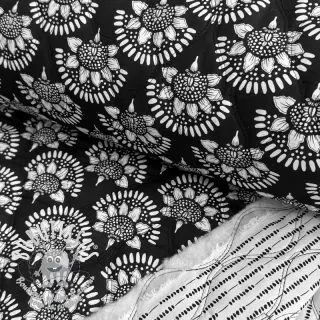 Tissu coton VOILE STEPPED Bouquet flowers balck digital print